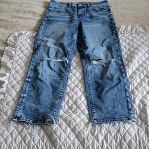AE mom jeans size 10 wide leg short length